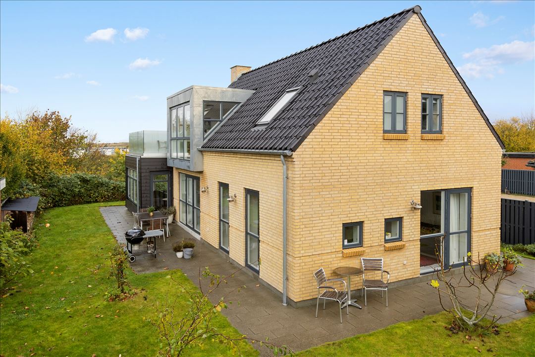 Højvangsvej 6