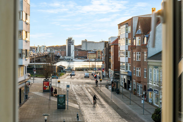 Torvet 3, 2. 1 9400 torvet 3 2 1