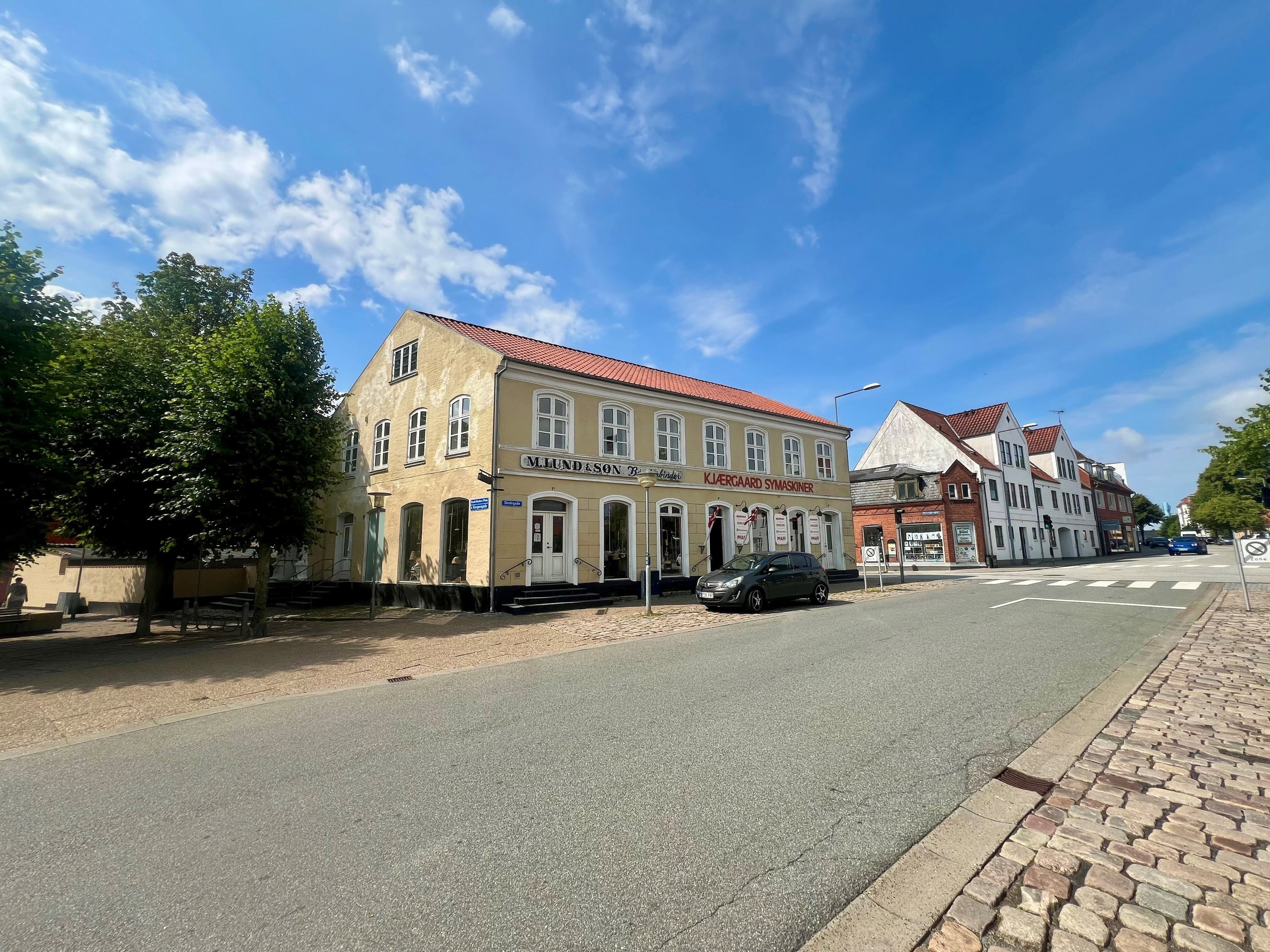 Knuth Beckers Plads 2 1 9800 knuth beckers plads 2 1