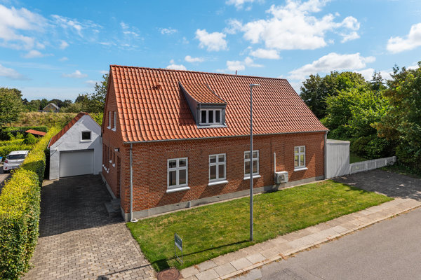9800 skydebanevej 17 1